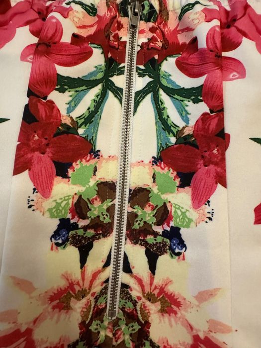 Стилна рокля на цветя (S)