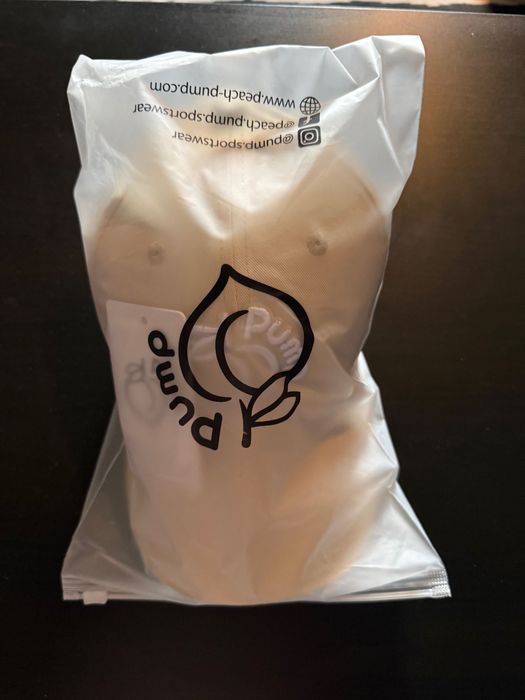 Бежова шапка с козирка Peach Pump