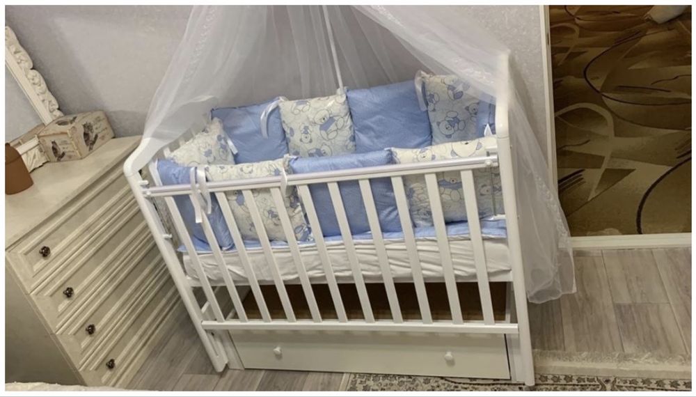 Продам детскую кроватку