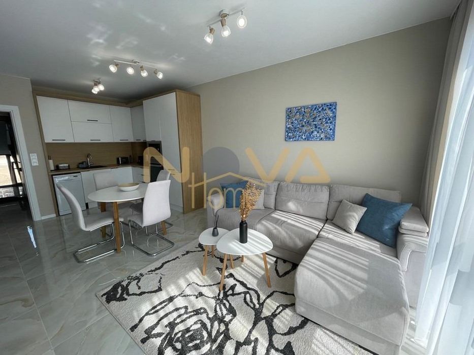 2-стаен в Варна, област-к.к. Св.Св. Константин и Елена площ 64 цена 1