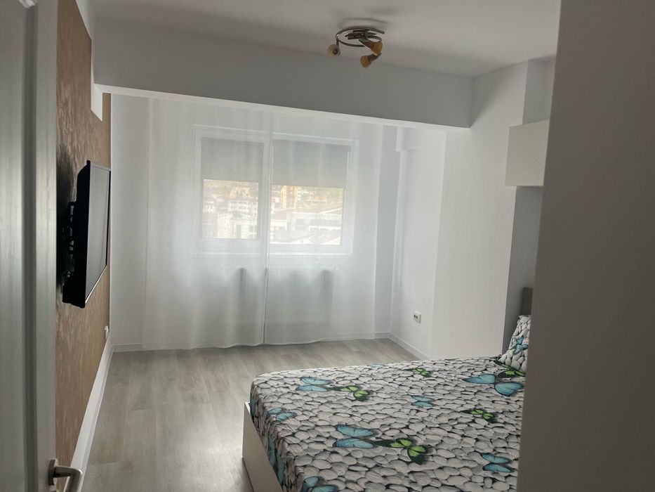 Vand apartament 3 camere