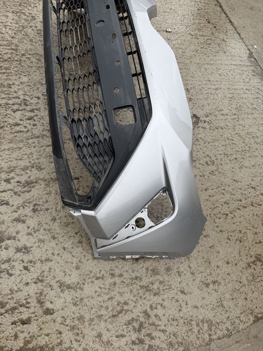 bara fata toyota chr