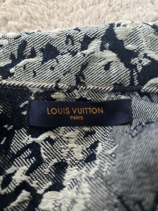 jaket denim Luis vitton