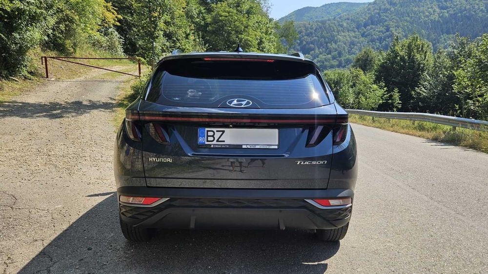 Hyundai Tucson NX4 2WD 6MT STYLE+ 1.6 T-GDi 150 CP, an fabricatie 2022, primul proprietar, mașină ținută în garaj