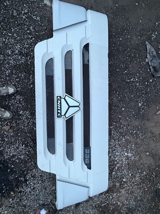 Капот  на  howo