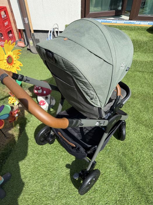 Carucior Finiti Signature, Joie Premium