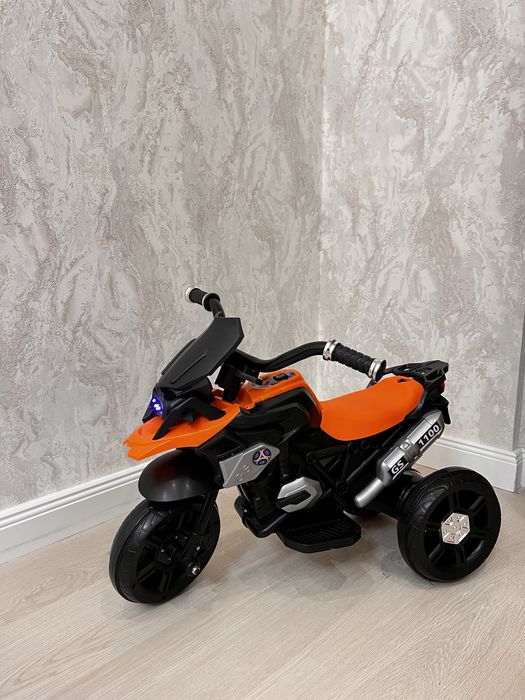 Трицикл детский на аккумуляторе