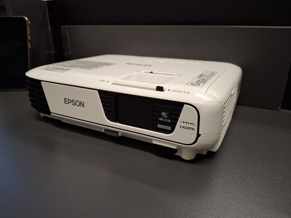 Videoproiector Epson  EB-W32