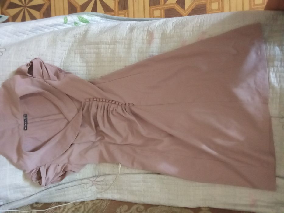 Продам платье женское