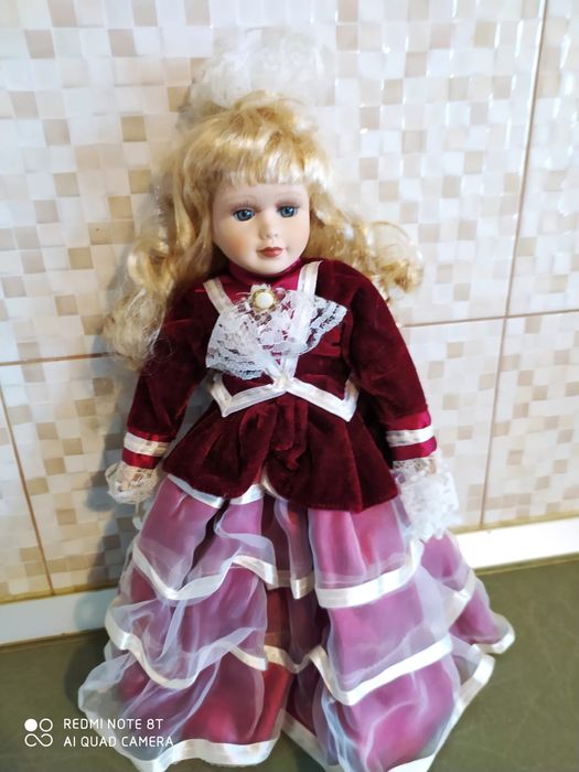 Se vinde papusa ani 80