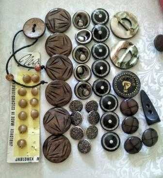 наборы пуговиц .