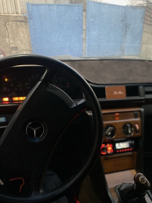 Mersedes W124 дорест