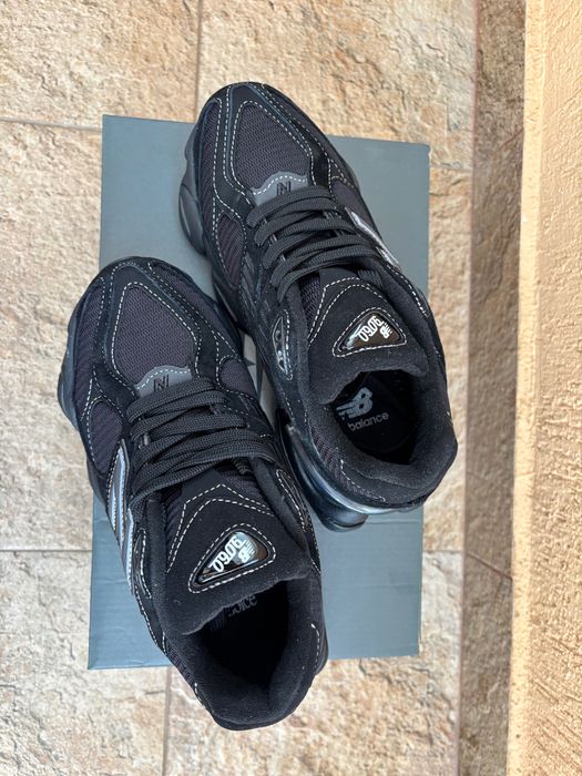 New Balance 9060 Triple Black