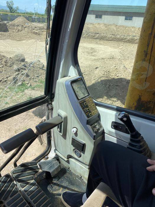 Продам экскаватор гусеничный