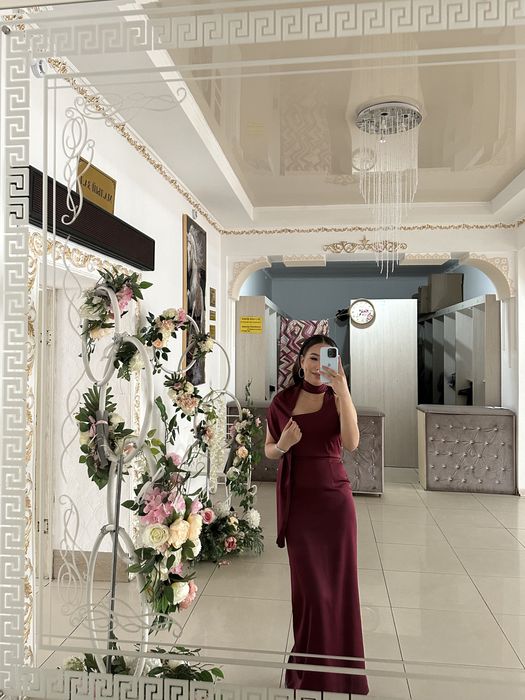 Продам платье новое 42 размер