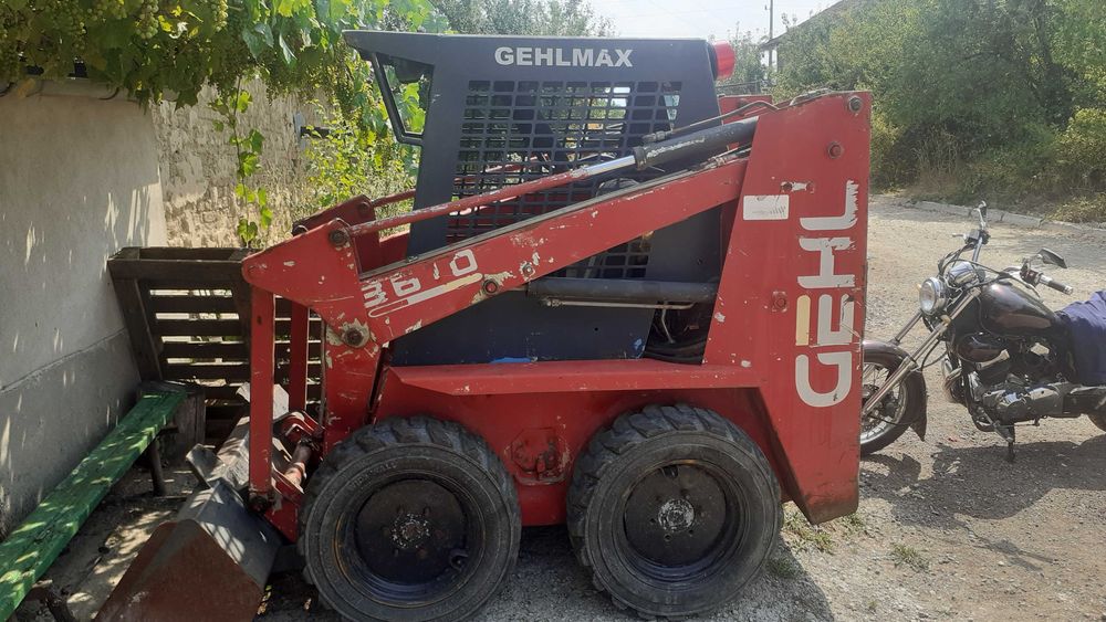 Gehl 3610 мини челен товарач