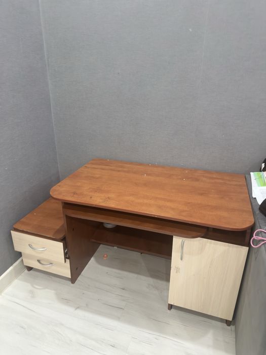 Стол письменный подойдет для учеников