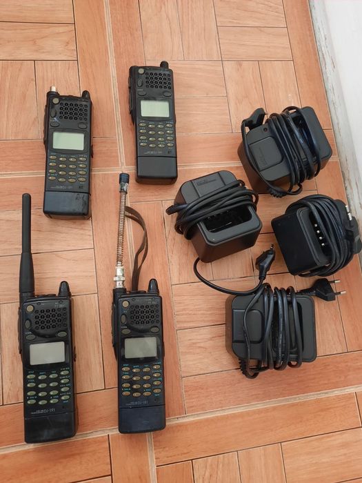 Продам рации 4 штуки