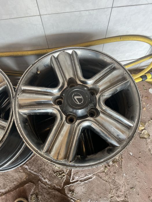 Диски от внедорожника LX470