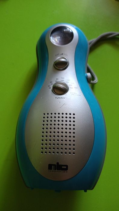 Radio de baie cu baterii