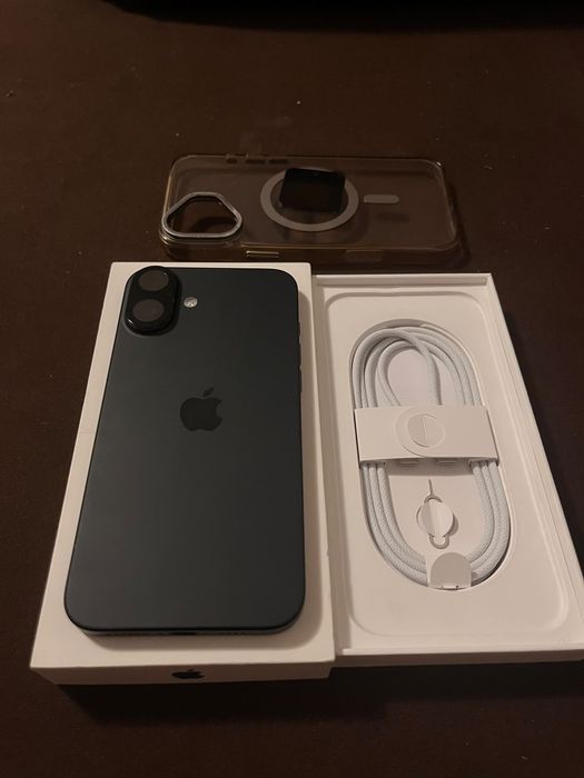 iPhone 16 Plua , Ca Nou  , 128 GB , 97% bateria , Inca In GARANTIE până în 12.2026