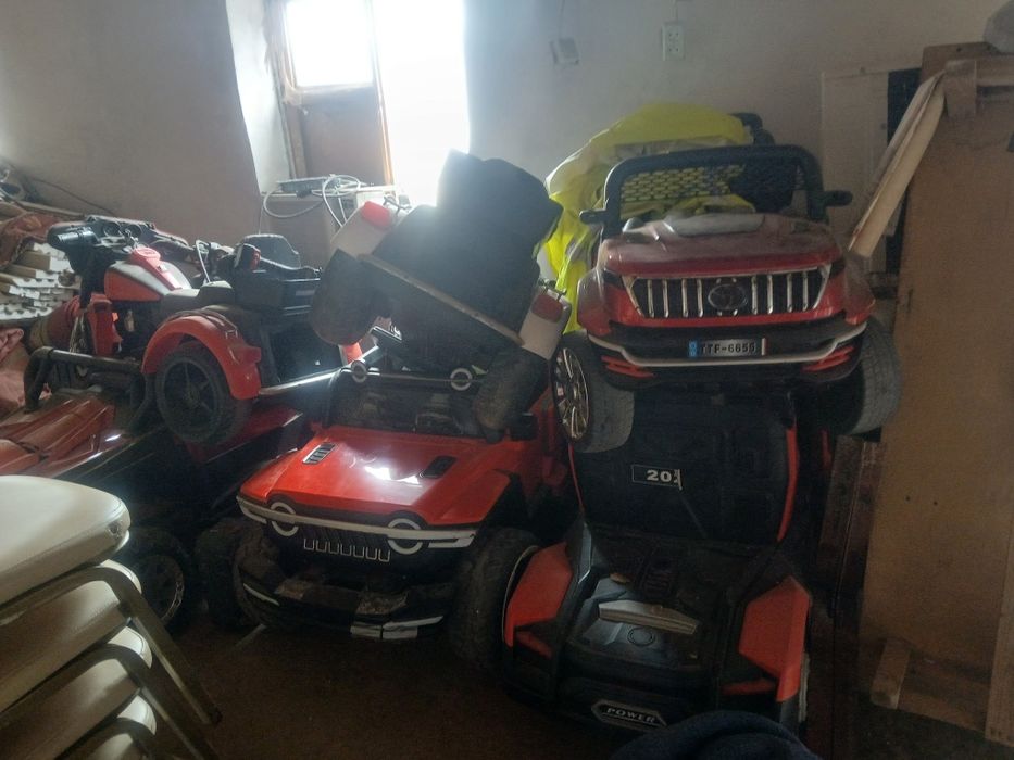 Машиналар бар ондап алам десендер алындар 5 машина 2мотоцикл бар