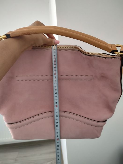 Poseta piele naturala