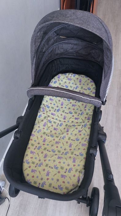 Продам коляску TOMIX