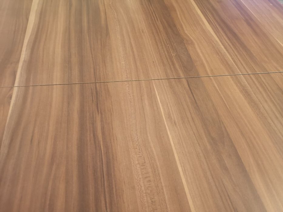 Стилна кухненска разтегателна маса,