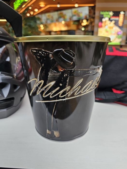 Găleată Michael Jackson