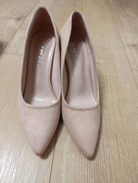 Pantofi cu toc marimea 38