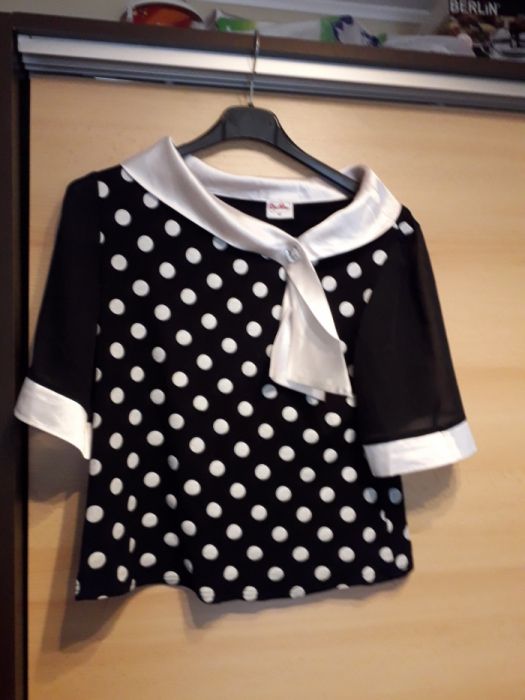Rochita si costum Mos Craciun