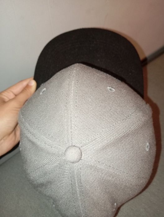 Шапка на Ребел .