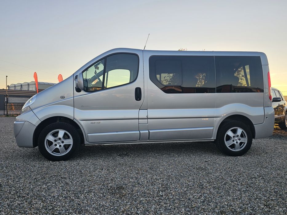 RENAULT Trafic 2013 — imagine 3