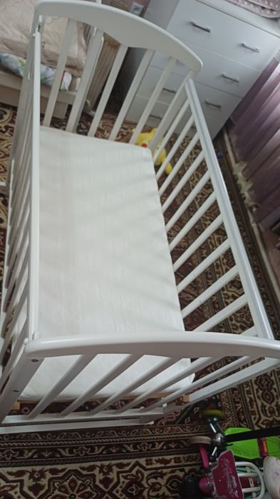 Детская кровать с матрасом