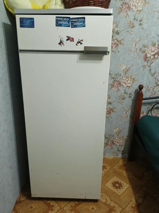 Продаю холодильник