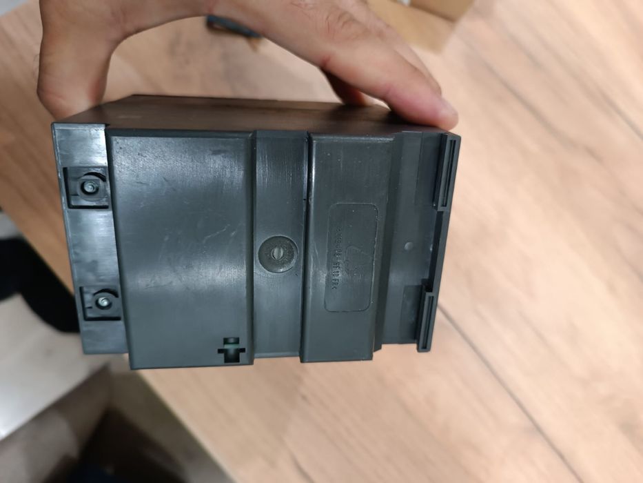 Блок питания от программируемый логический контроллер Siemens