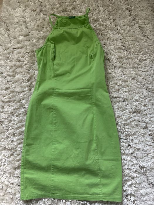 Зелена рокля Benetton размер S
