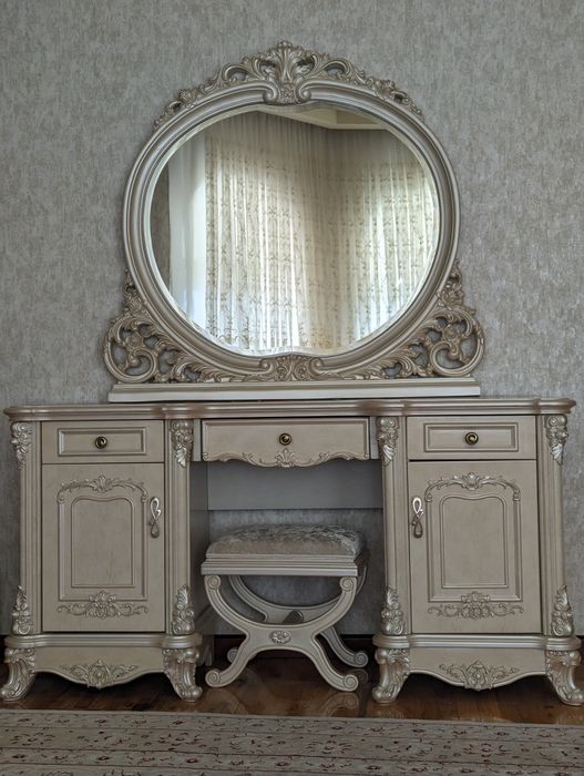 Продаётся спальный гарнитур премиум-класса (классика)