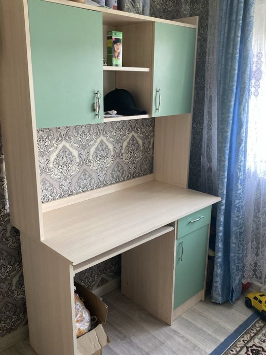 Продам Стенку и Стол