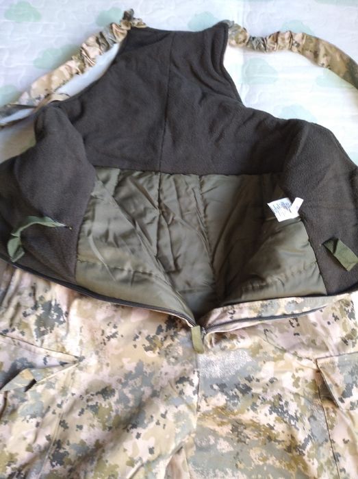 Продам комплект куртка и брюки