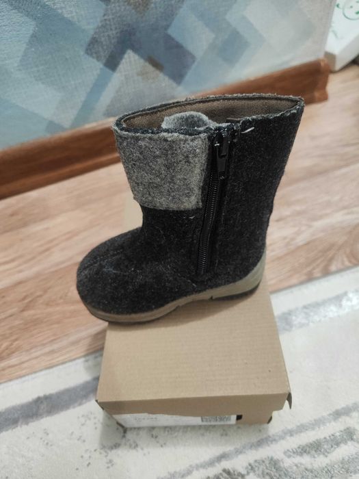 Продам детские валенки хорошего качества