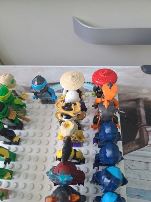 Lego NINJAGO la schimb