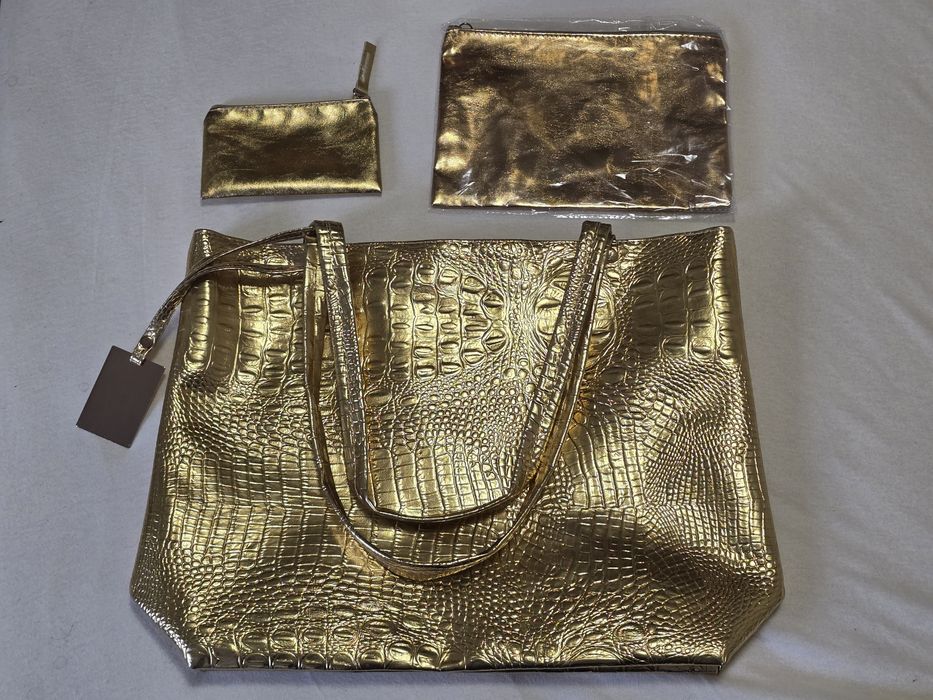 Дамска чанта + 2 портмонета цвят злато