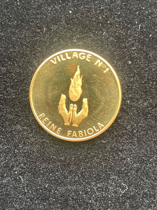 Златна монета 21,6 карата.