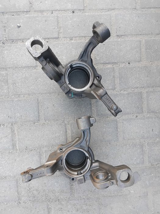 Кулак Duster задняя