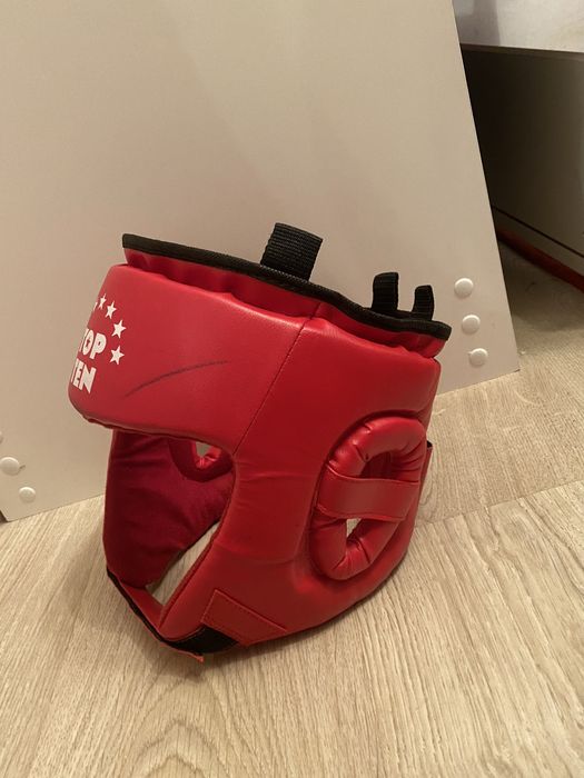Боксерский шлем