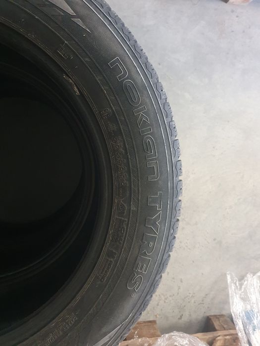 Гуми 235,60,18 втора употреба.