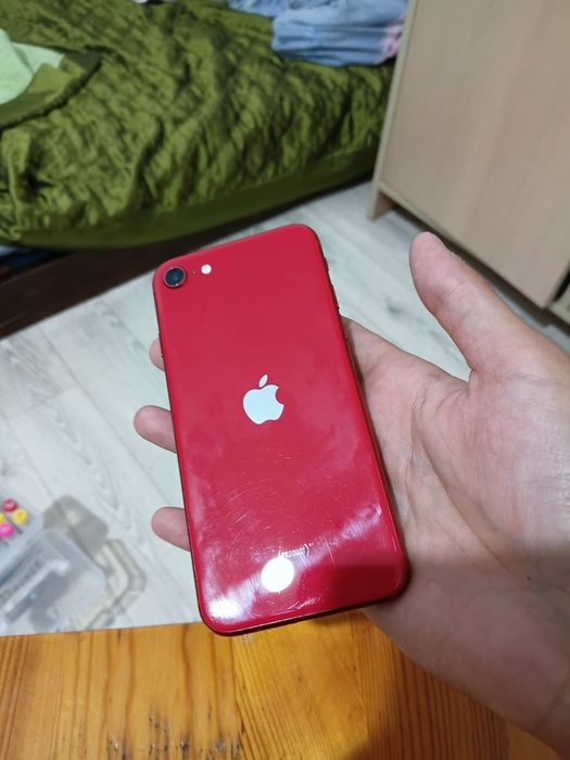 IPhone se 2020 в хорошем состоянии