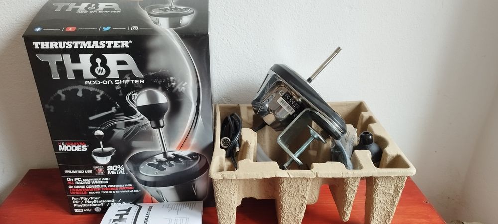 Thrustmaster T300 RS GT Edition pentru PlayStation 4 , PS5, PS3, PC, volan, pedale și schimbător de viteză
